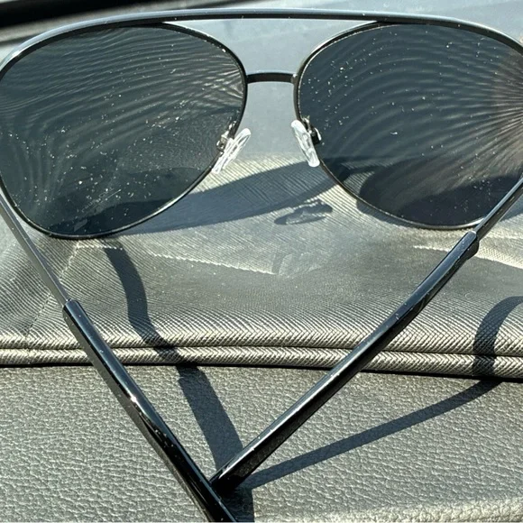 QUAY AUSTRALIA "Vivienne" Aviator Sunglasses (black/smoke)  Men’s frames only - Picture 11 of 12